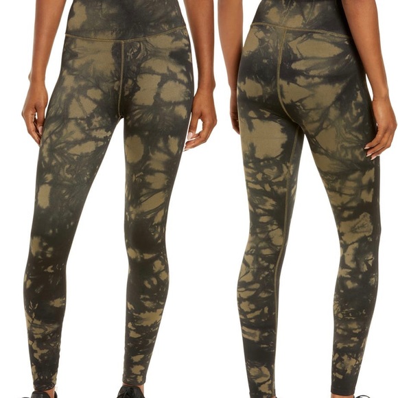 Good American Pants - Good American Tie Dye Seamless High Waist Leggings Size 3/4